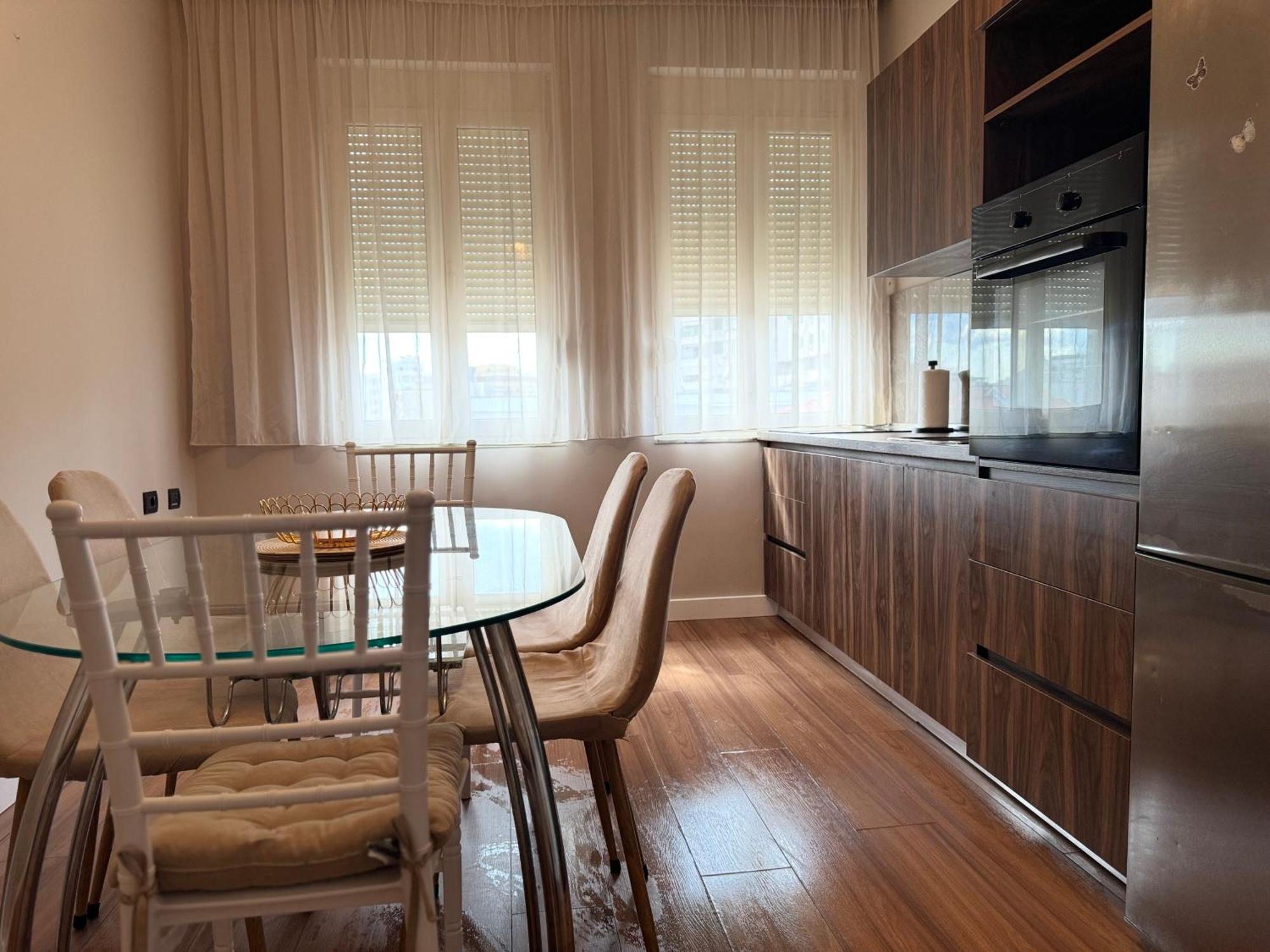 Golden Dublex Tirana Apartment Ngoại thất bức ảnh