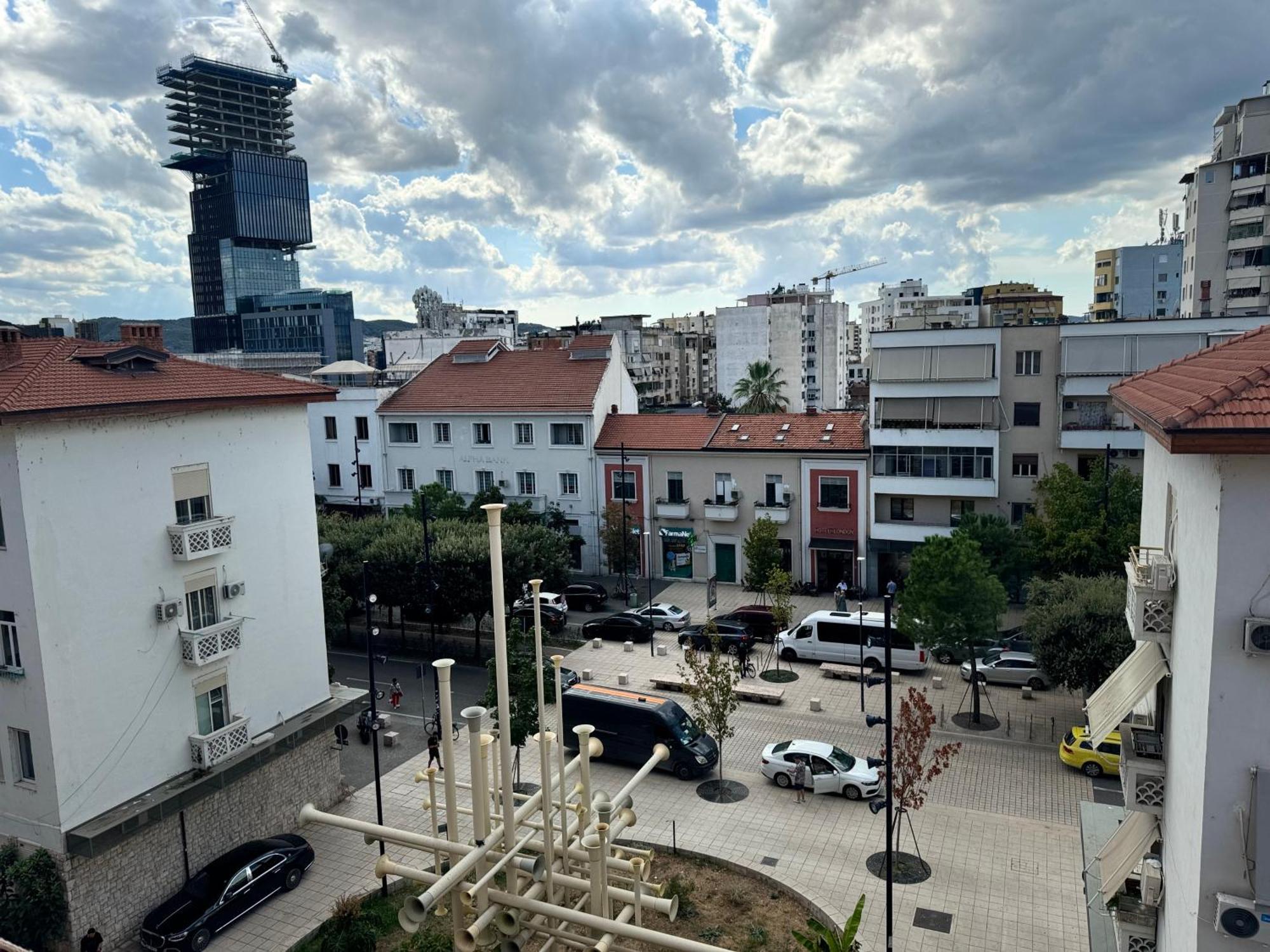 Golden Dublex Tirana Apartment Ngoại thất bức ảnh