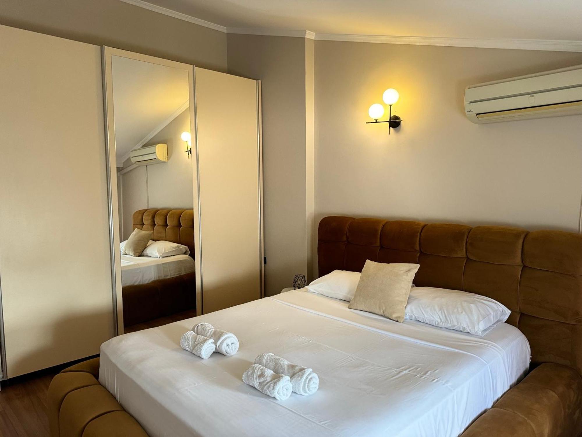 Golden Dublex Tirana Apartment Ngoại thất bức ảnh