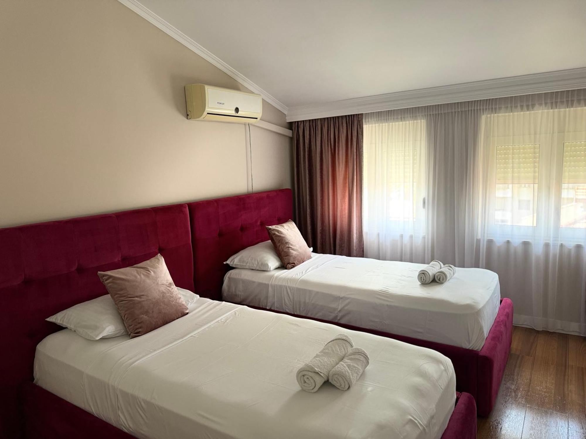 Golden Dublex Tirana Apartment Ngoại thất bức ảnh