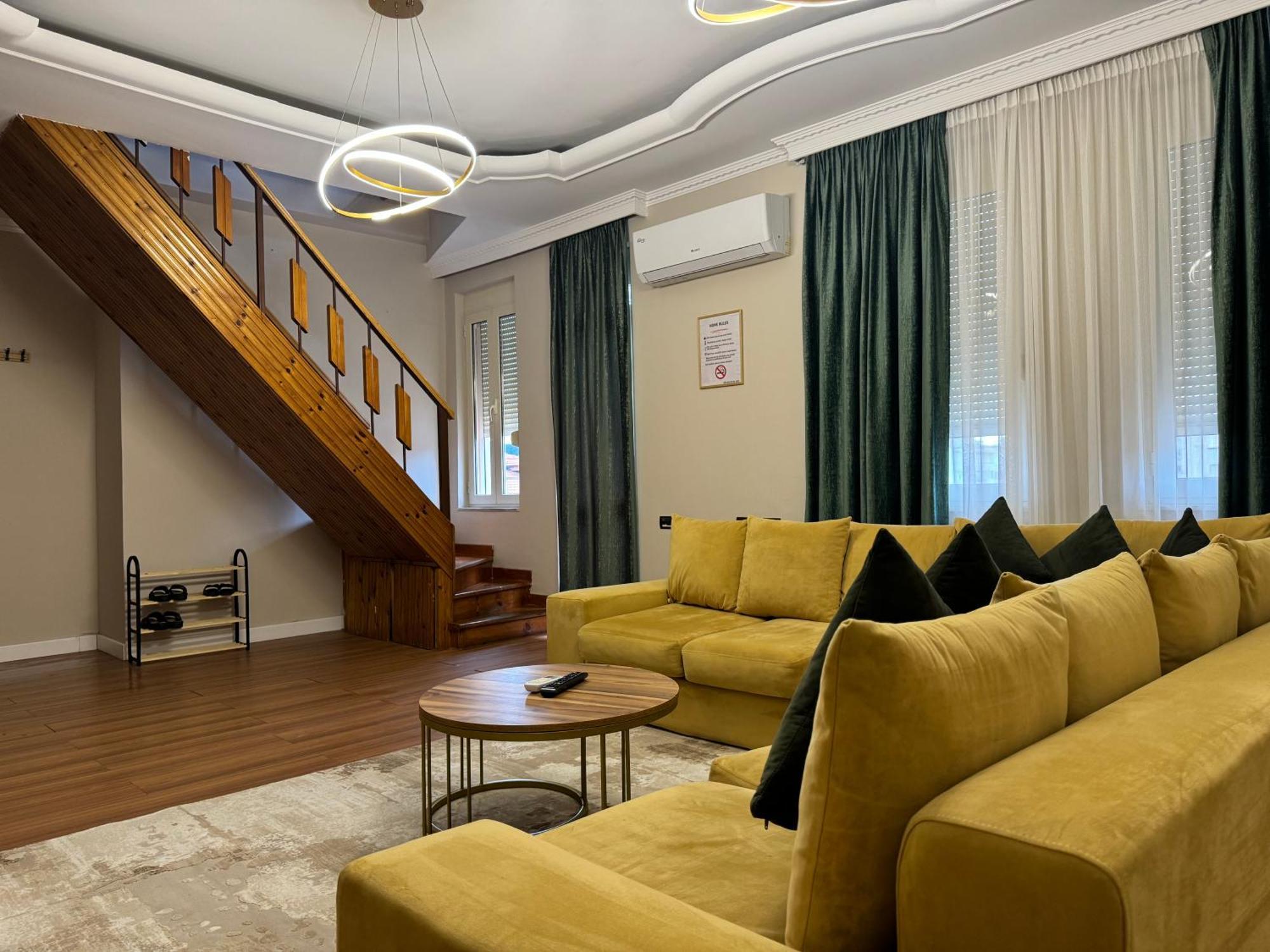 Golden Dublex Tirana Apartment Ngoại thất bức ảnh