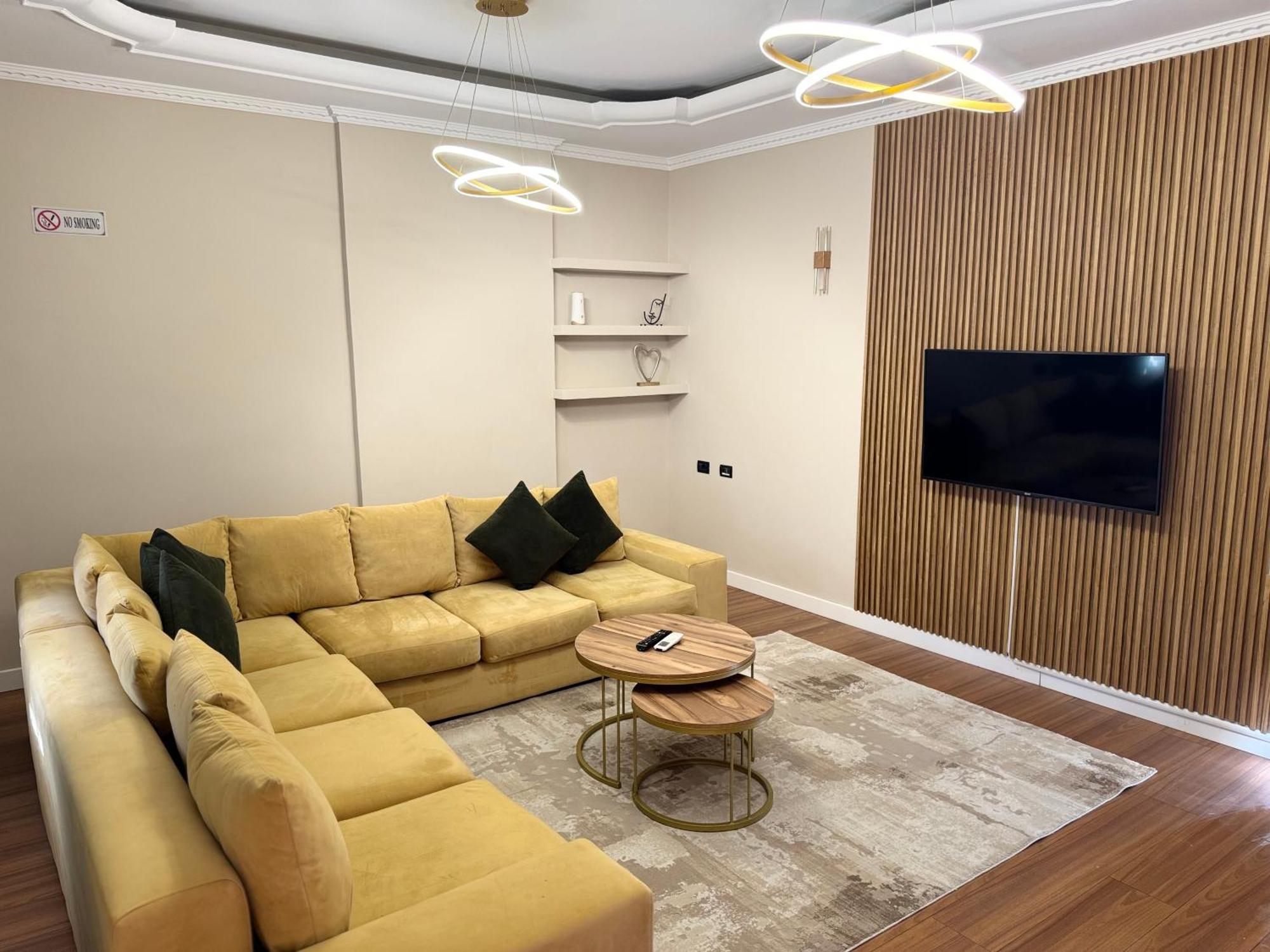 Golden Dublex Tirana Apartment Ngoại thất bức ảnh