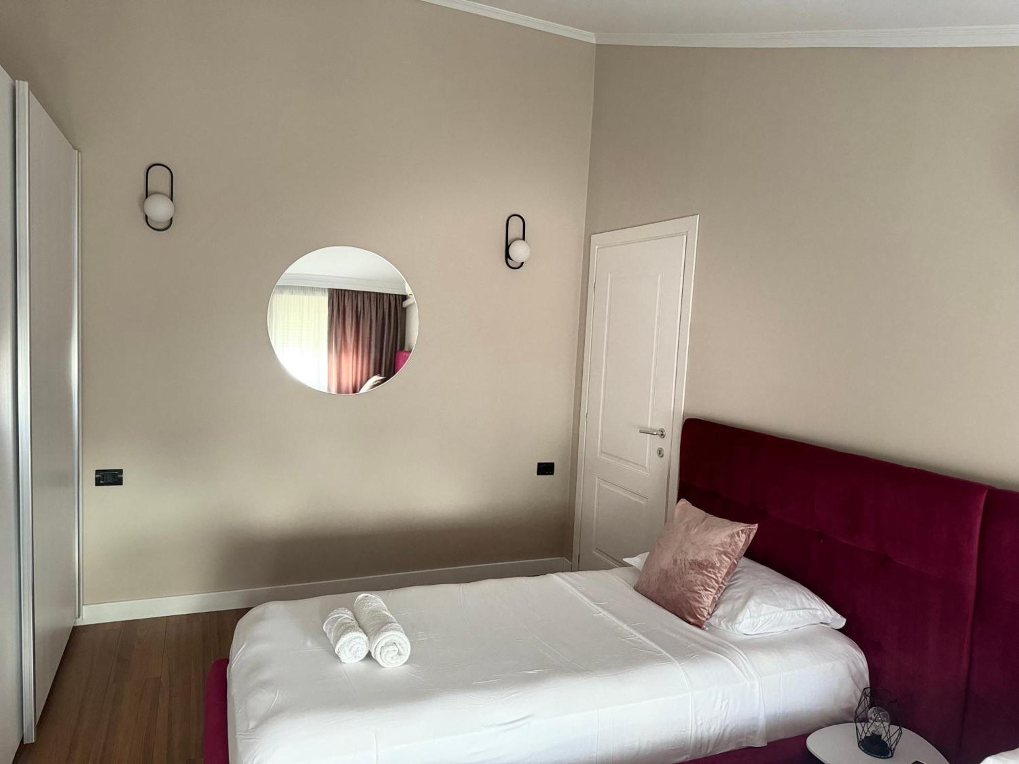 Golden Dublex Tirana Apartment Ngoại thất bức ảnh