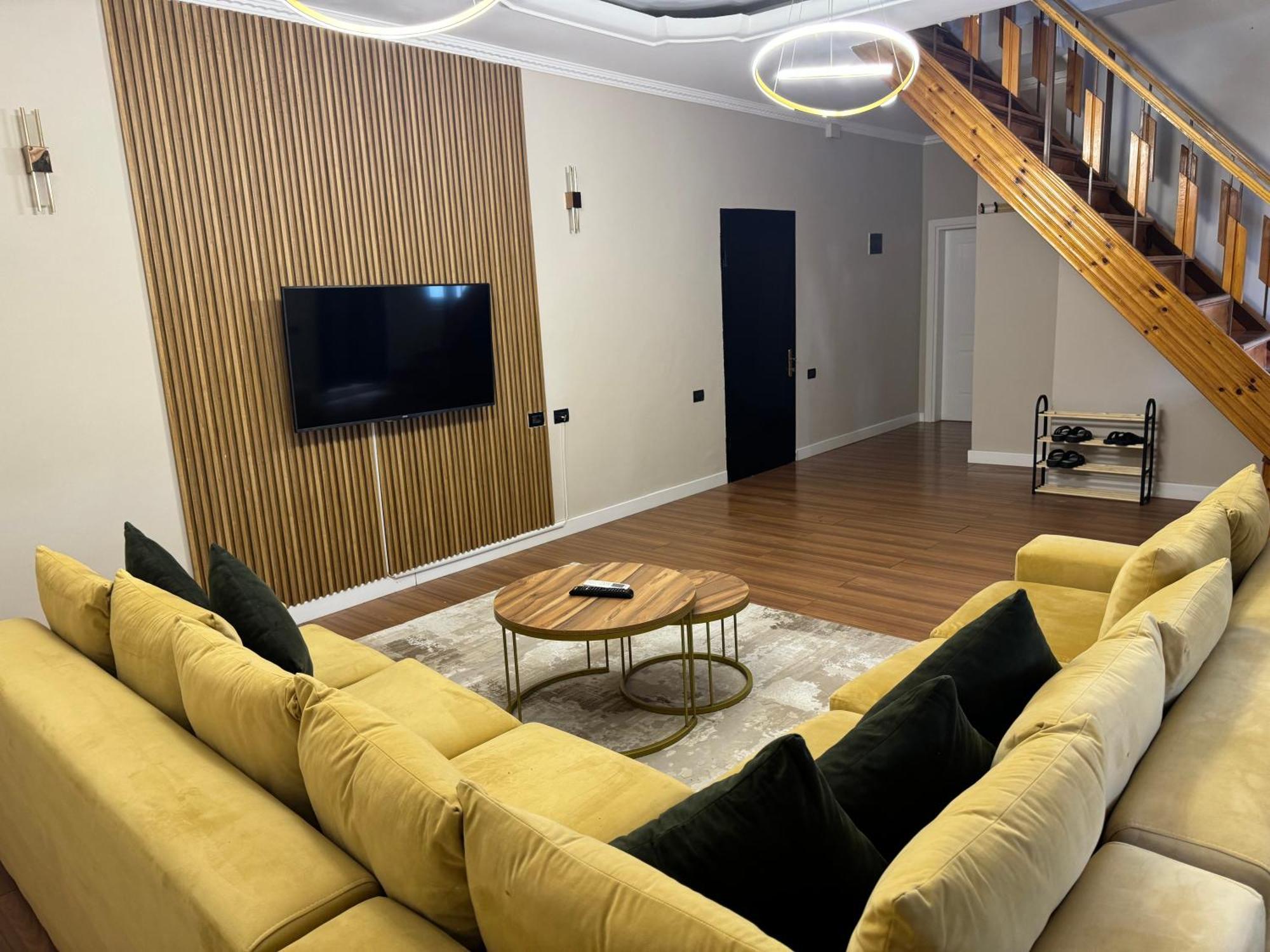 Golden Dublex Tirana Apartment Ngoại thất bức ảnh